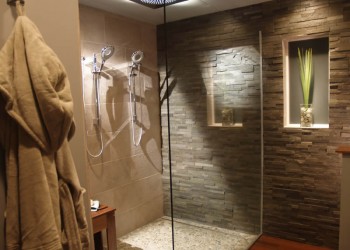 realstone-cyan-green-bathroom13