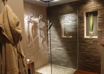 realstone-cyan-green-bathroom15