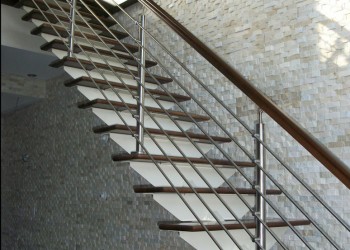 chiseled-sand-shadow-stairway